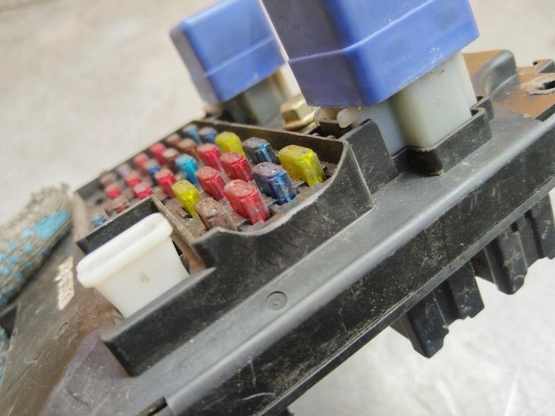 Блок предохранителей 3AKCGT Nissan Almera купить на авторазборке