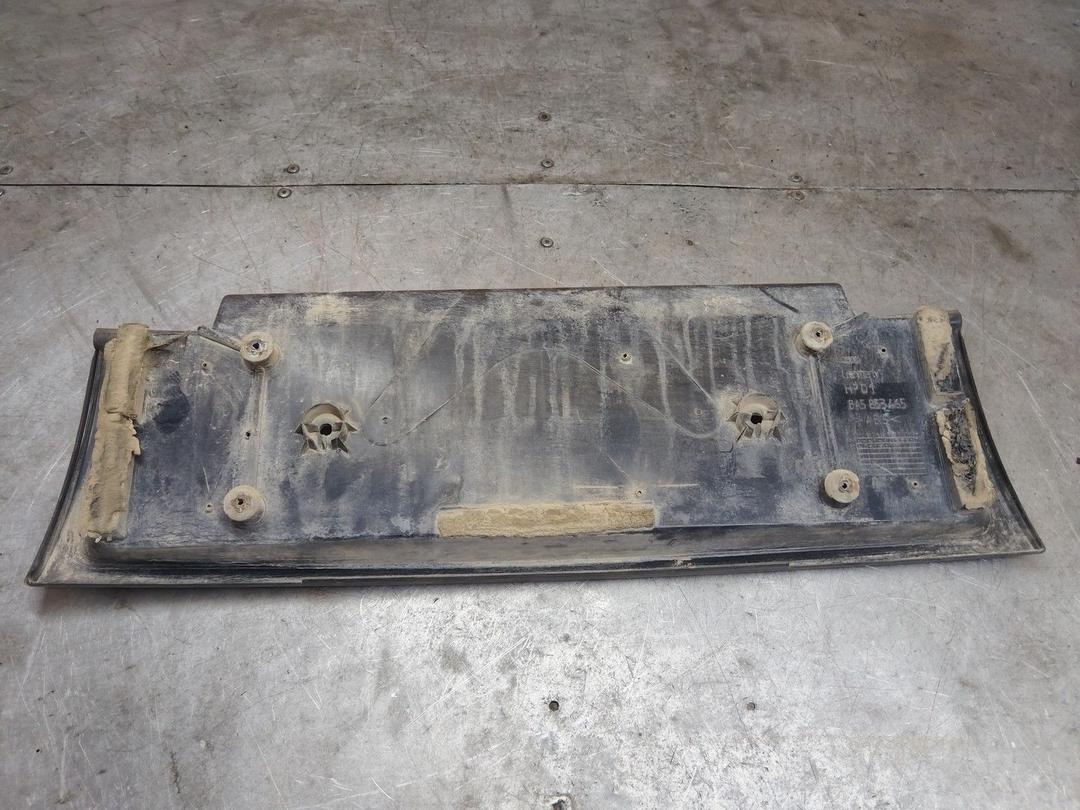 Бленда UYSZ5I Audi 80 купить с доставкой