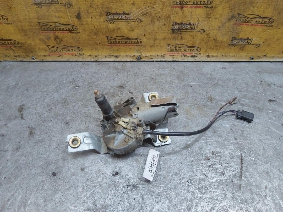 Моторчик заднего стеклоочистителя (дворника) D9UWKO Ford Escort