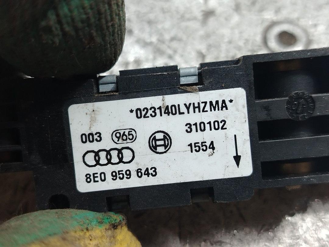 Датчик удара 4N2JP4 Audi A4 - Фото 4