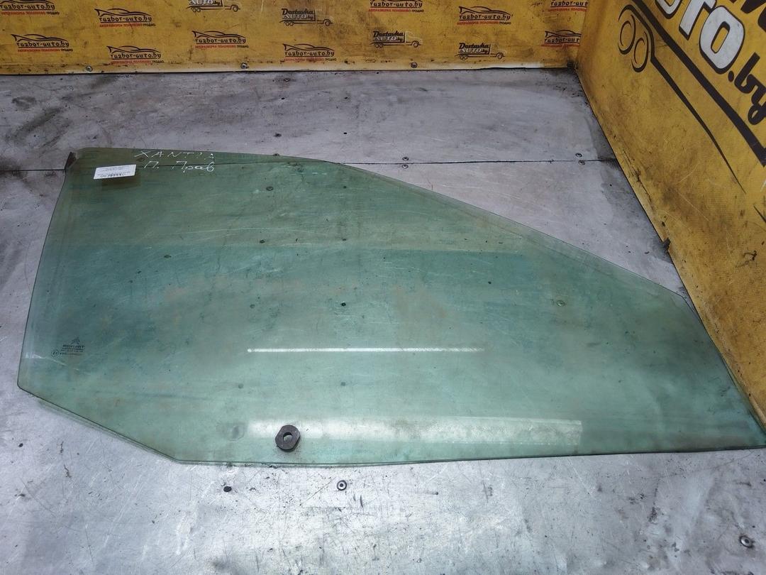 Стекло двери передней правой Y620G1 Citroen Xantia