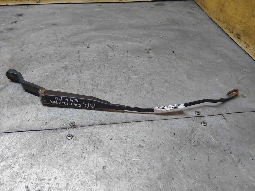 Щеткодержатель (поводок стеклоочистителя, дворник) 795B6S Mitsubishi Carisma