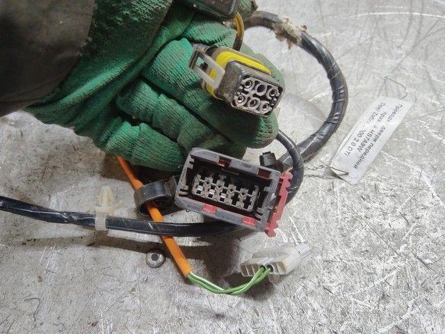 Проводка двери передней правой HS7A9W Opel Zafira купить в магазине запчастей бу