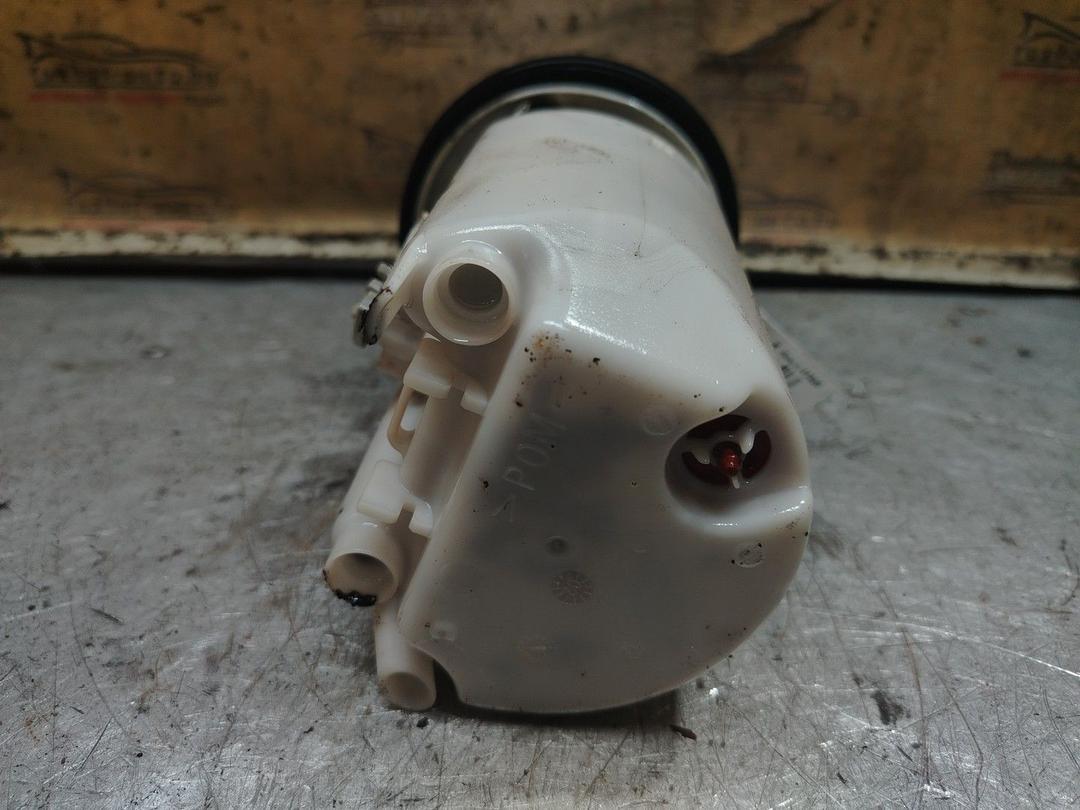 Колба в бак 40EBJA Mitsubishi Carisma - Фото 4