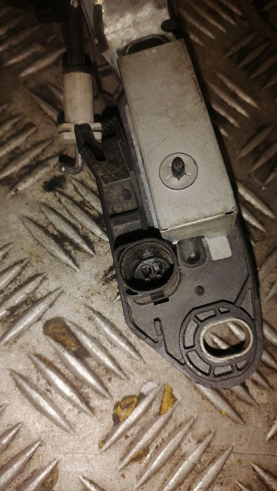 Накладка подсветки номера PB8XT5 Volkswagen Passat - Фото 4