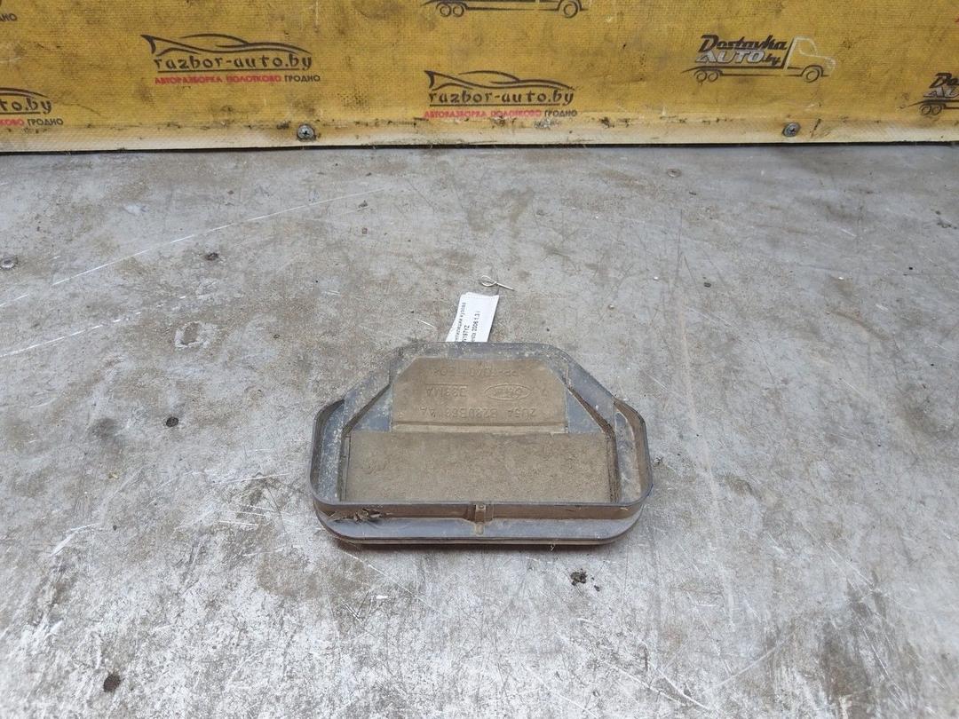 Решетка вентиляции кузова N197YZ Ford Fiesta