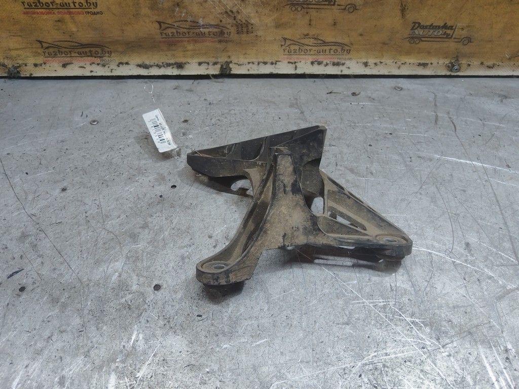 Кронштейн крепления троса КПП K8EN5Z Volkswagen Jetta - Фото 2