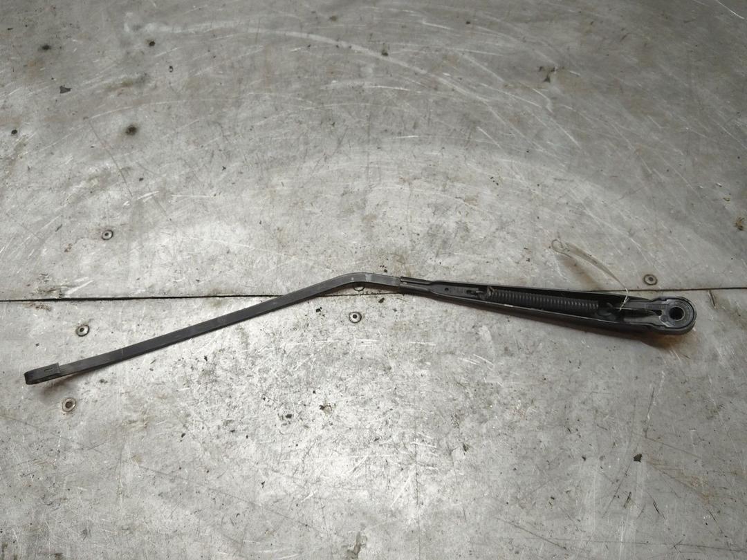 Щеткодержатель задний ITEMK7 Mitsubishi Carisma купить