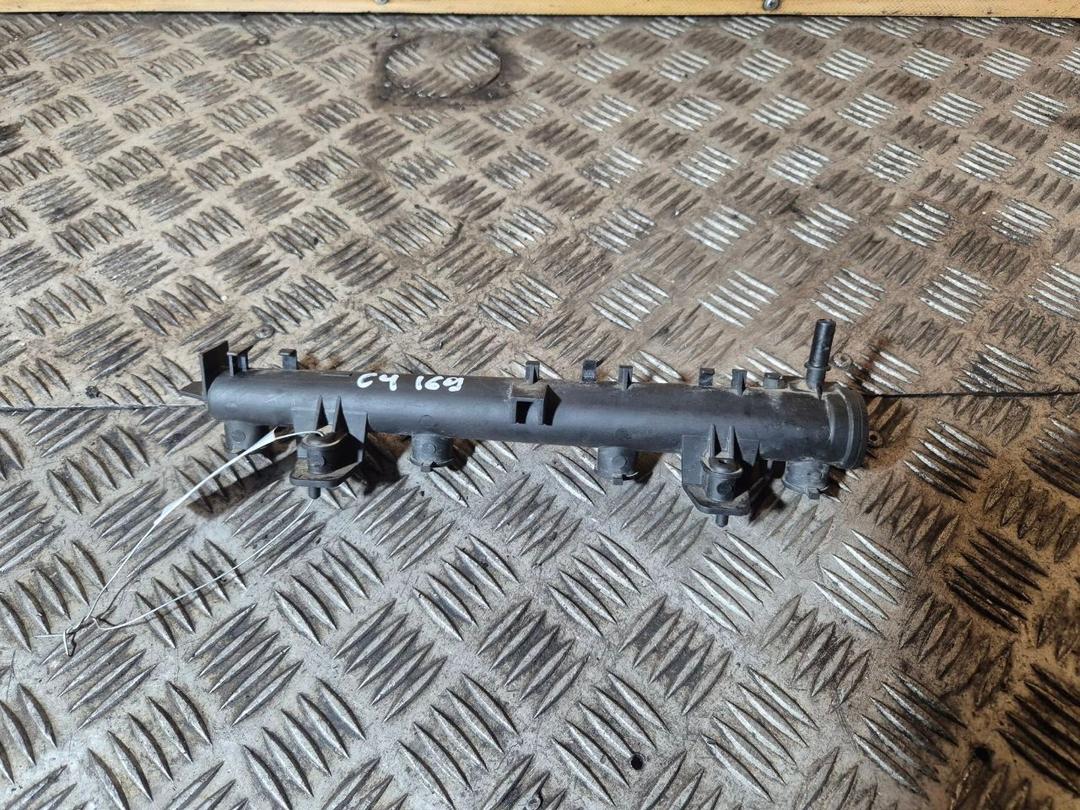 Топливная рампа BT7IXY Citroen C4 - Фото 1