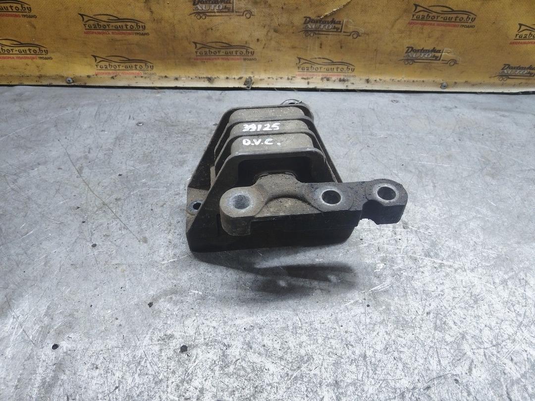 Подушка крепления двигателя J2Y042 Opel Vectra купить с доставкой