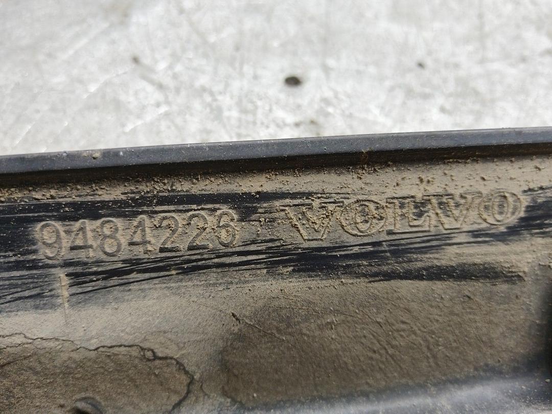 Молдинг двери передней правой Q3ACMA Volvo S60 купить на авторазборке