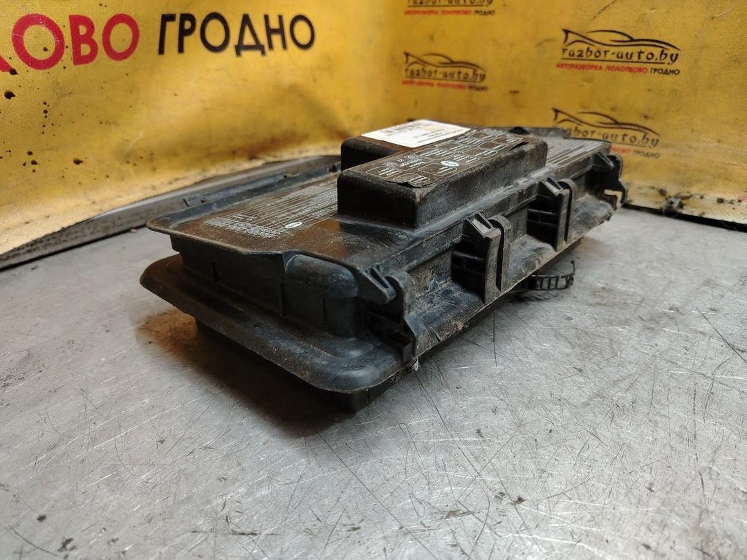 Короб предохранителей P2PM81 Audi 80 - Фото 3