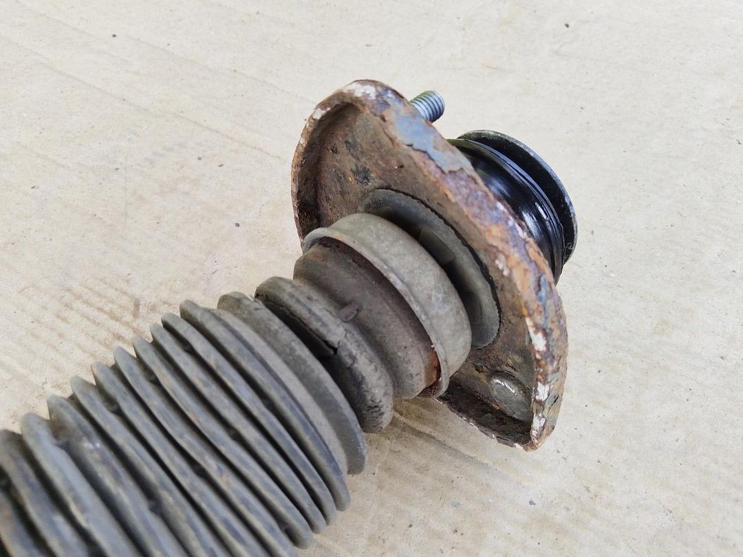 Амортизатор задний правый E1HBW4 BMW X5 E53 - Фото 5