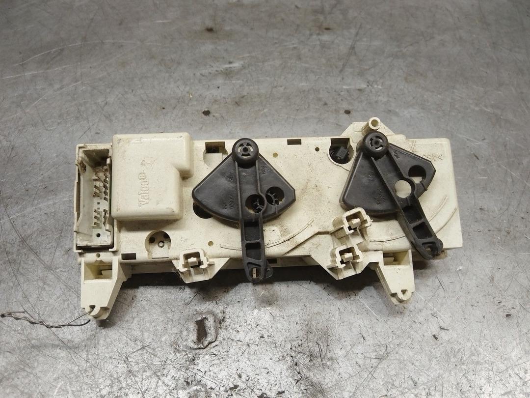 Блок управления печки/климат-контроля L1B1R5 Renault Scenic - Фото 2