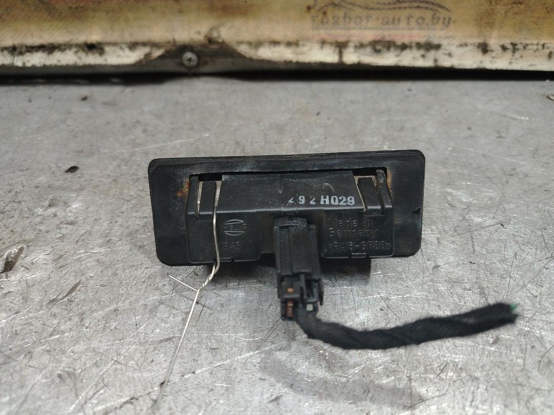 Подсветка номера 9TNWWF Mitsubishi Carisma - Фото 3