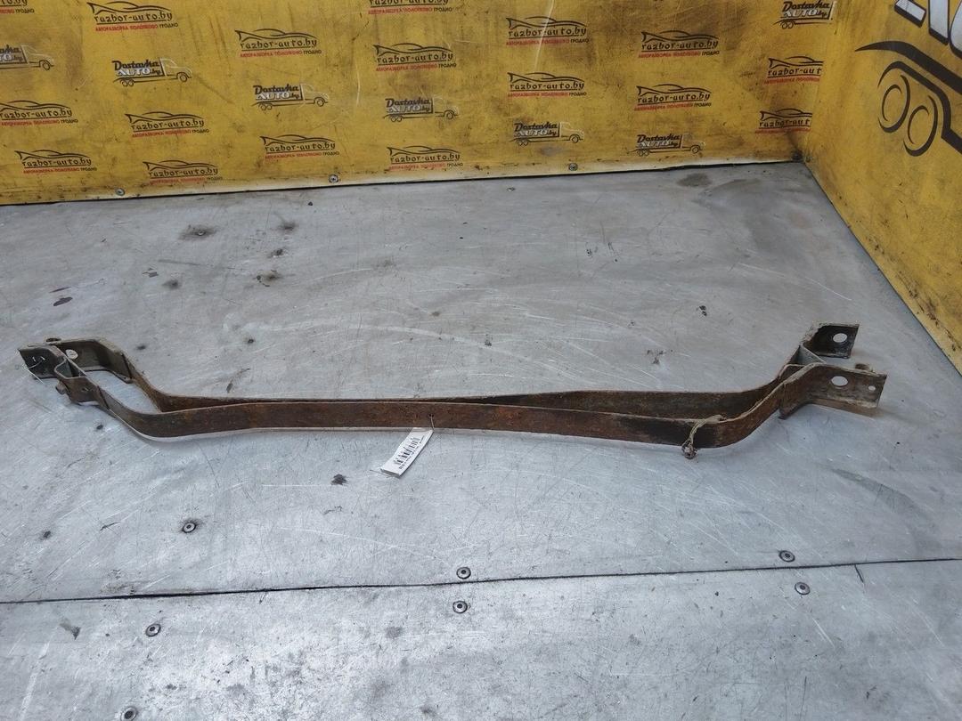 Крепление топливного бака B3R5D9 Volvo V40