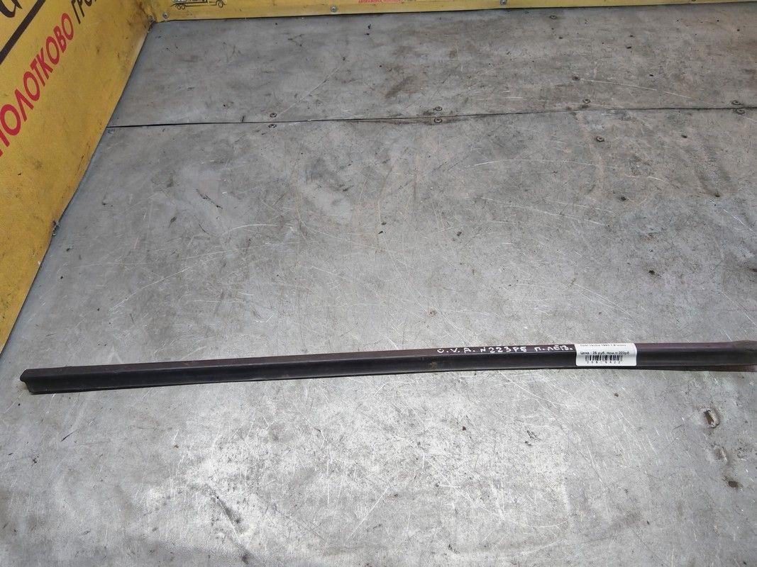 Молдинг стекла двери передней левой наружный 80V6R7 Opel Vectra