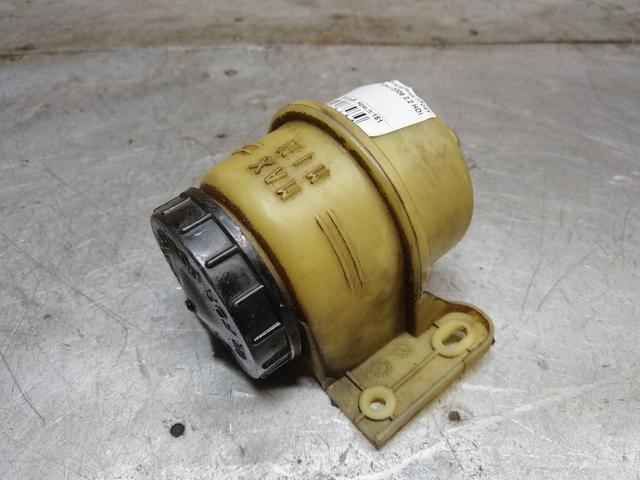 Бачок гидроусилителя 7704Y6 Citroen Jumper