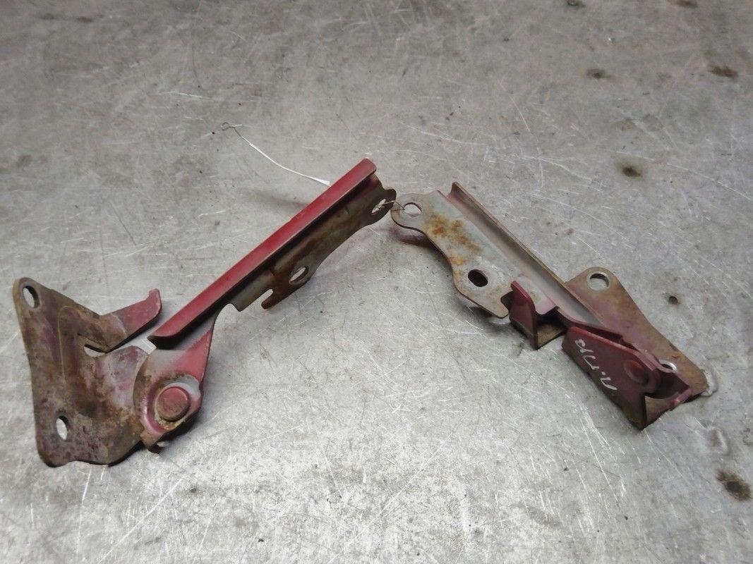 Петля капота 89IBO7 Kia Shuma - Фото 1