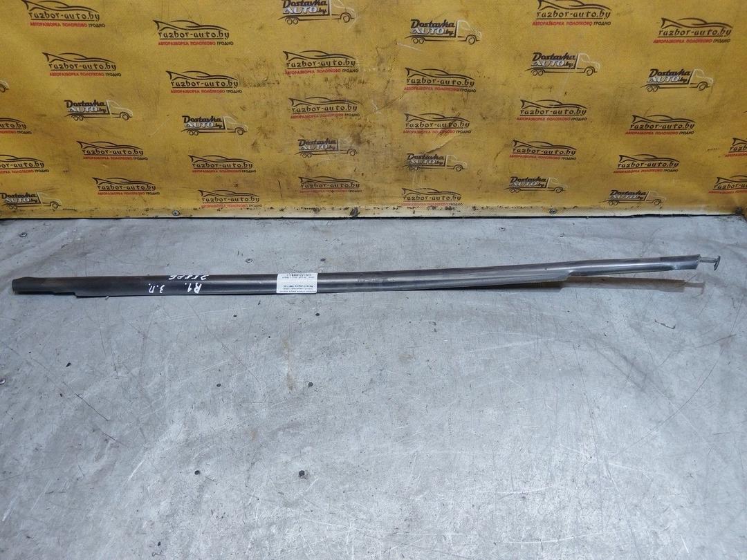 Молдинг стекла двери задней правой наружный 7J3521 Renault Laguna