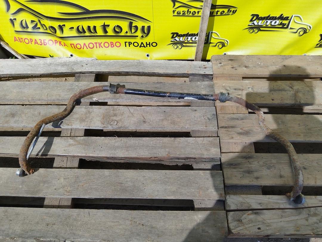 Стабилизатор подвески (поперечной устойчивости) передний LL6SO1 Audi 80 купить в магазине запчастей бу