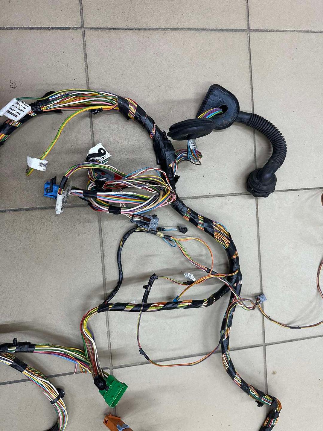 Проводка салона 4A8RDC Citroen Xsara Picasso - Фото 1