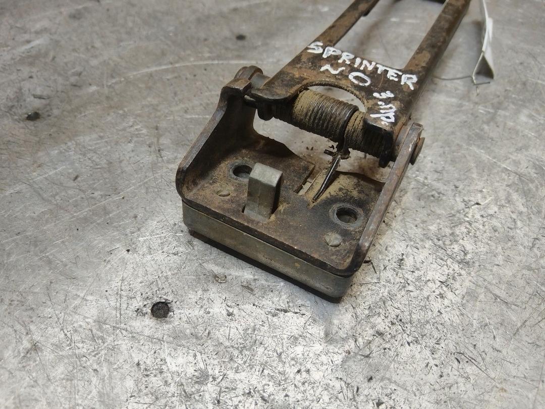 Ограничитель открывания двери задней WAJ6OA Mercedes Sprinter купить с доставкой