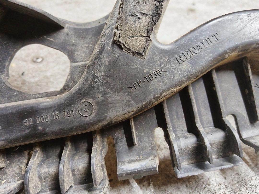 Кронштейн крепления бампера заднего TX6OYD Renault Vel Satis undefined