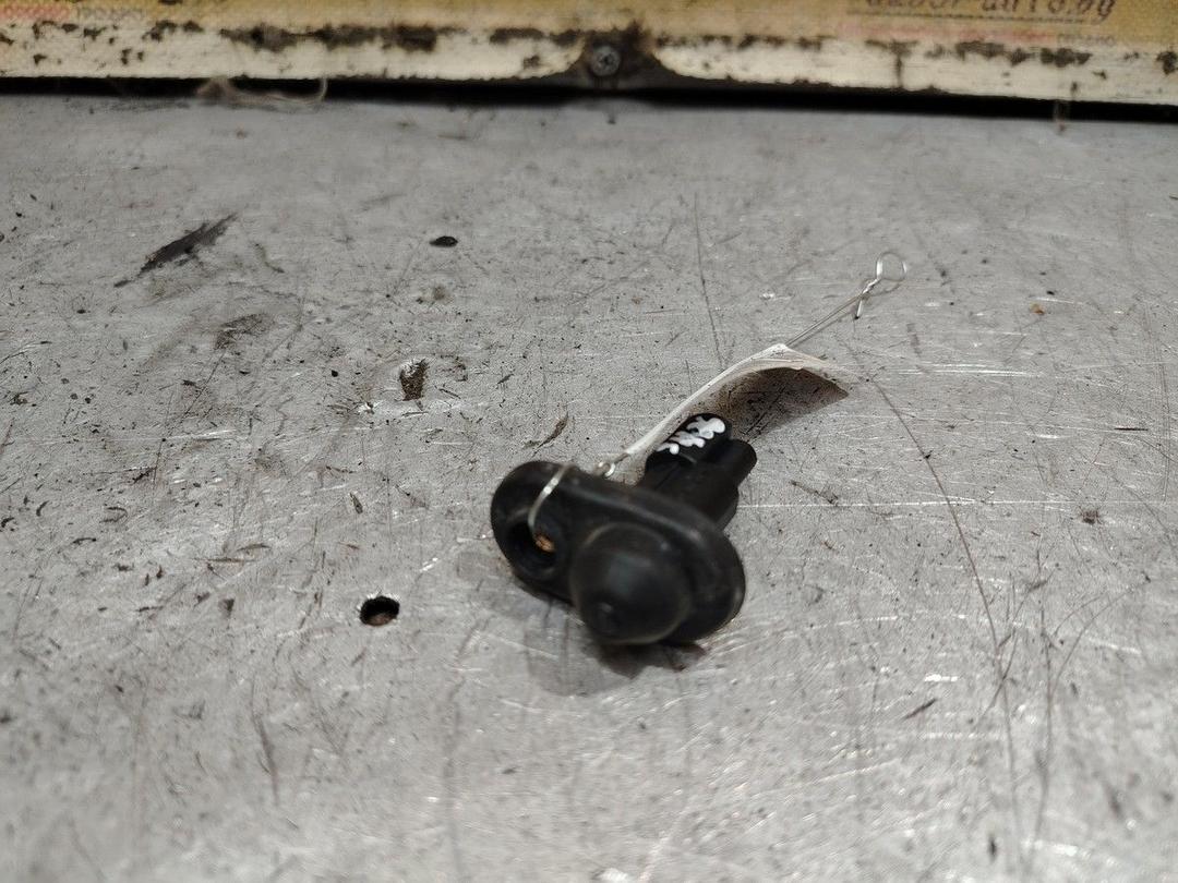 Выключатель концевой (концевик) OQG26E Opel Meriva - Фото 1