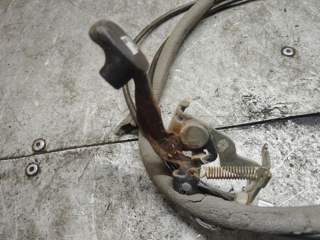 Ручка открытия лючка топливного бака Y693WS Hyundai Getz купить