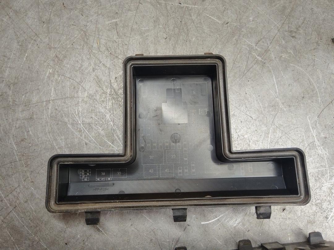 Блок предохранителей A9TUHS Ford Fusion купить с доставкой. Огромный выбор запчастей и марок авто. У нас есть практически все.