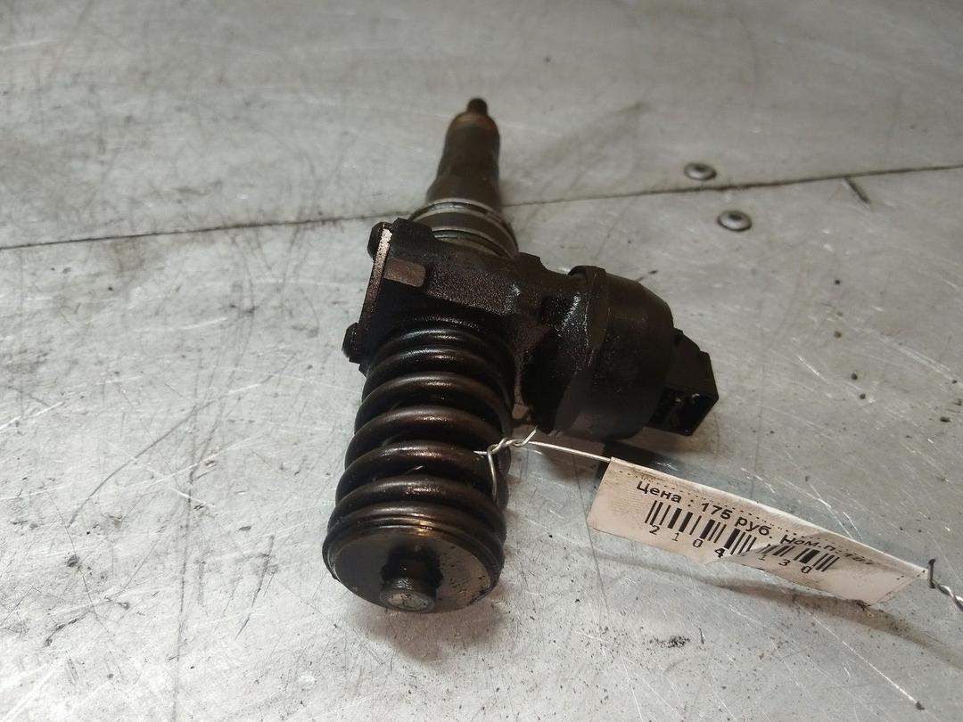 Форсунка W8PEF8 Volkswagen Golf купить