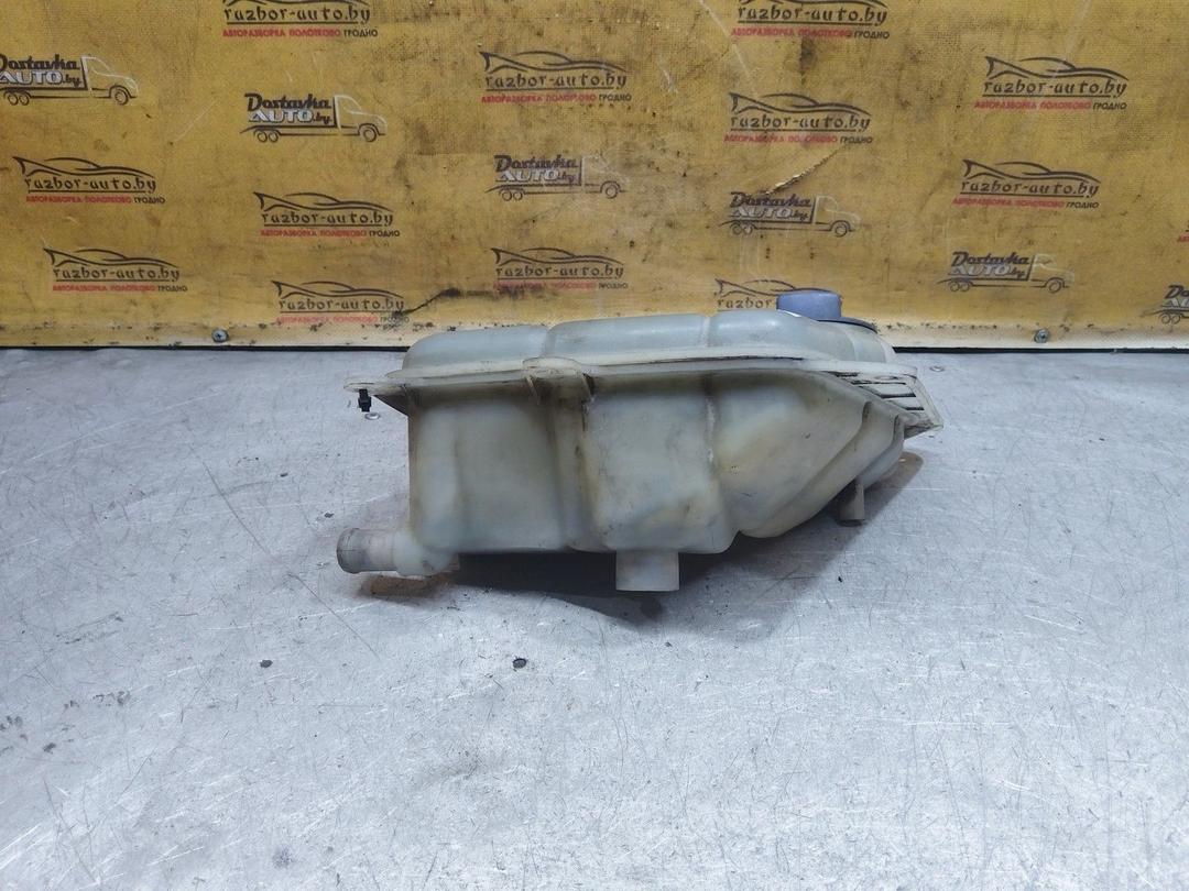 Бачок расширительный 559KW5 Audi A4 купить в магазине запчастей бу