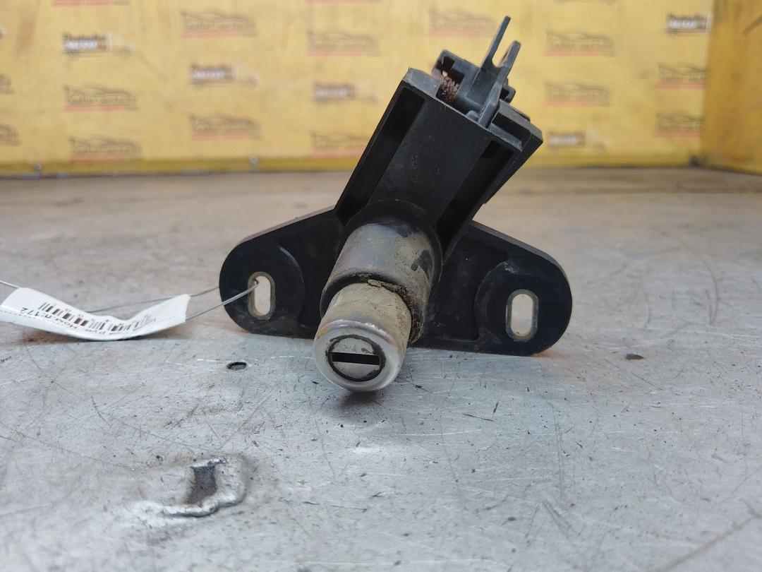 Кнопка открытия багажника IFACMX Opel Astra