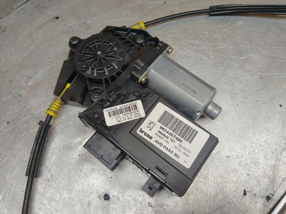 Стеклоподъемник электрический передний правый OC135O Peugeot 307 - Фото 2