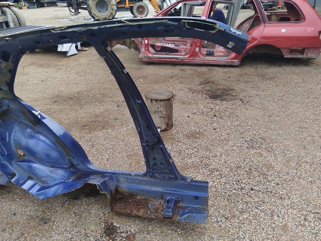 Стойка кузовная центральная левая BDH3NU Mercedes C W202 купить на авторазборке