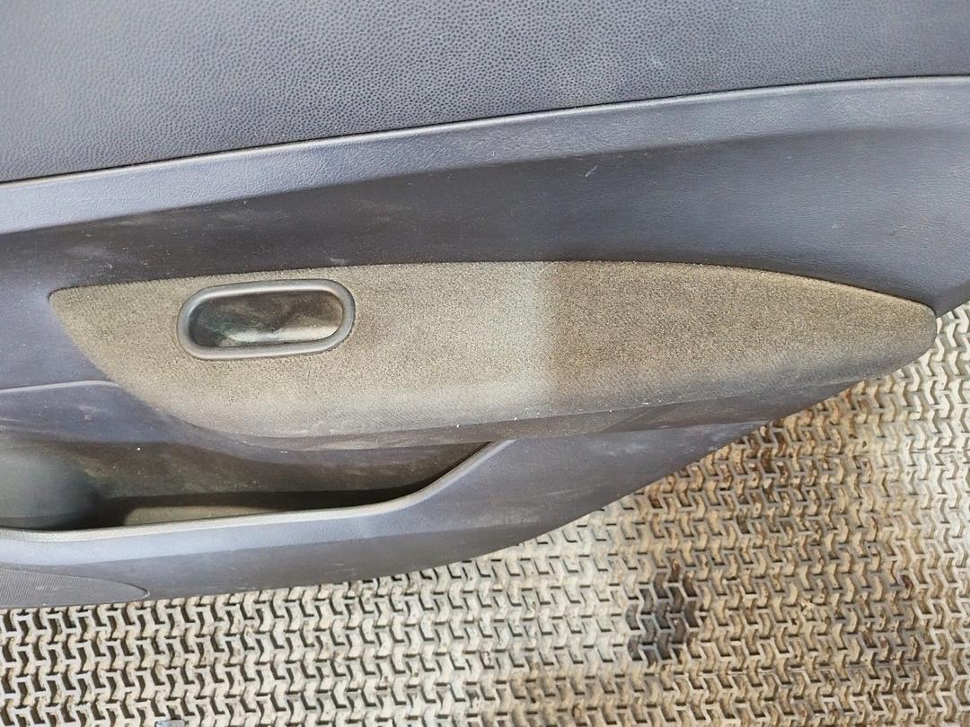 Обшивка двери задней правой (дверная карта) ZLPYBN Peugeot 307 купить в магазине запчастей бу