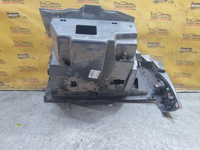 Бардачок O4TE26 Citroen C8 - Фото 6