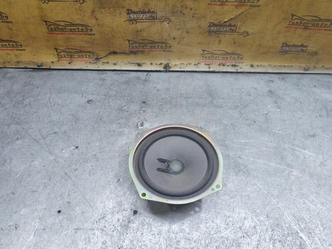 Динамик двери передней правой U57V6R Renault Espace