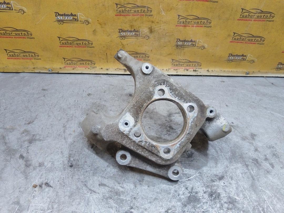 Кулак задний левый UOL7M5 Ford Fusion