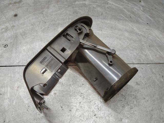 Дефлектор обдува салона UIX7ED Volvo V40 купить