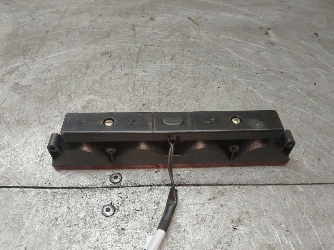 Стоп-сигнал A2MAZ7 Mitsubishi Carisma - Фото 2