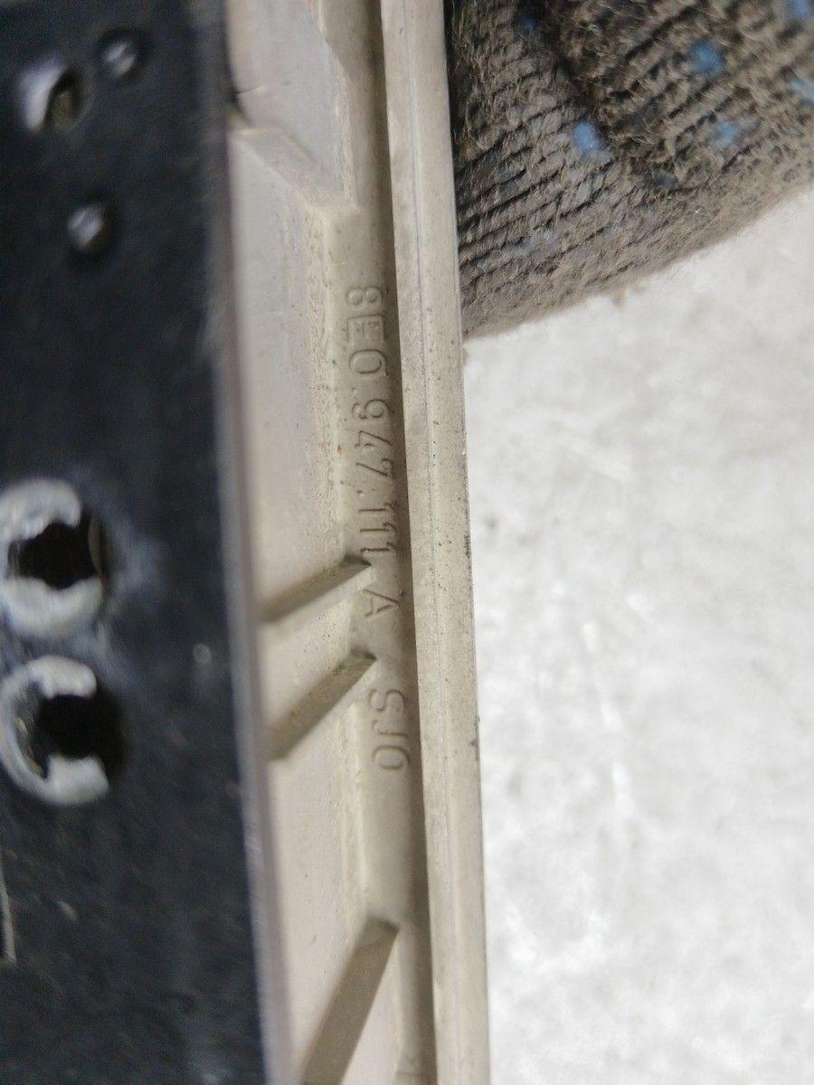 Фонарь салона (плафон) PSRTE3 Audi A4 купить в магазине запчастей бу