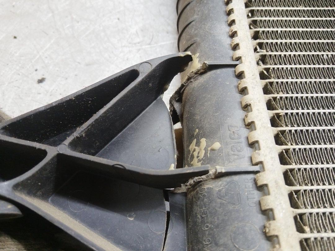 Радиатор (основной) XJIZ2S Volvo S60 купить с доставкой