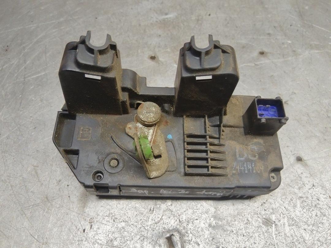 Замок двери задней левой F5YMAD Opel Astra купить