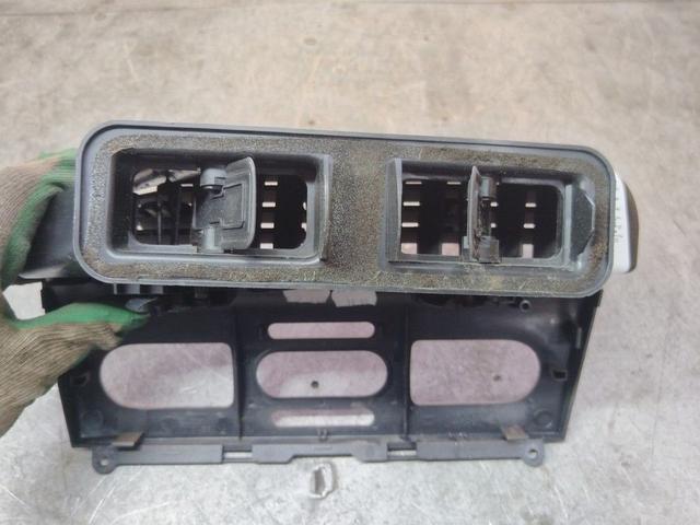 Дефлектор обдува салона 30W245 Seat Altea купить в магазине запчастей бу