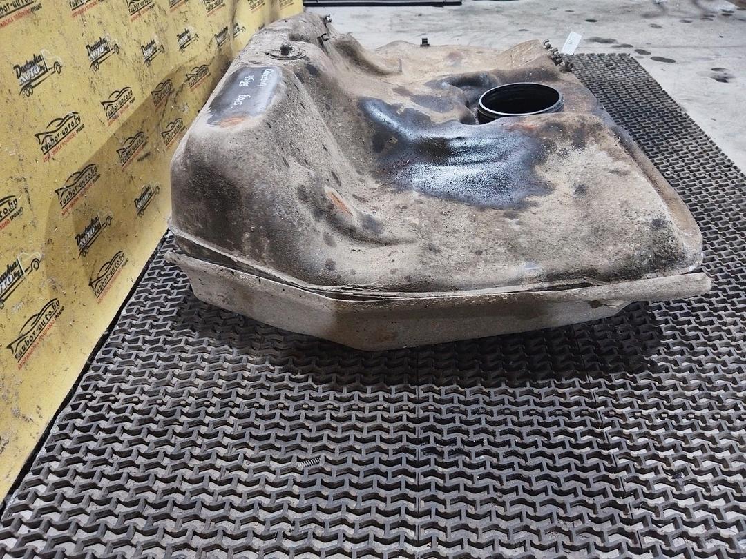 Бак топливный UIFE68 Mitsubishi Carisma купить в магазине запчастей бу