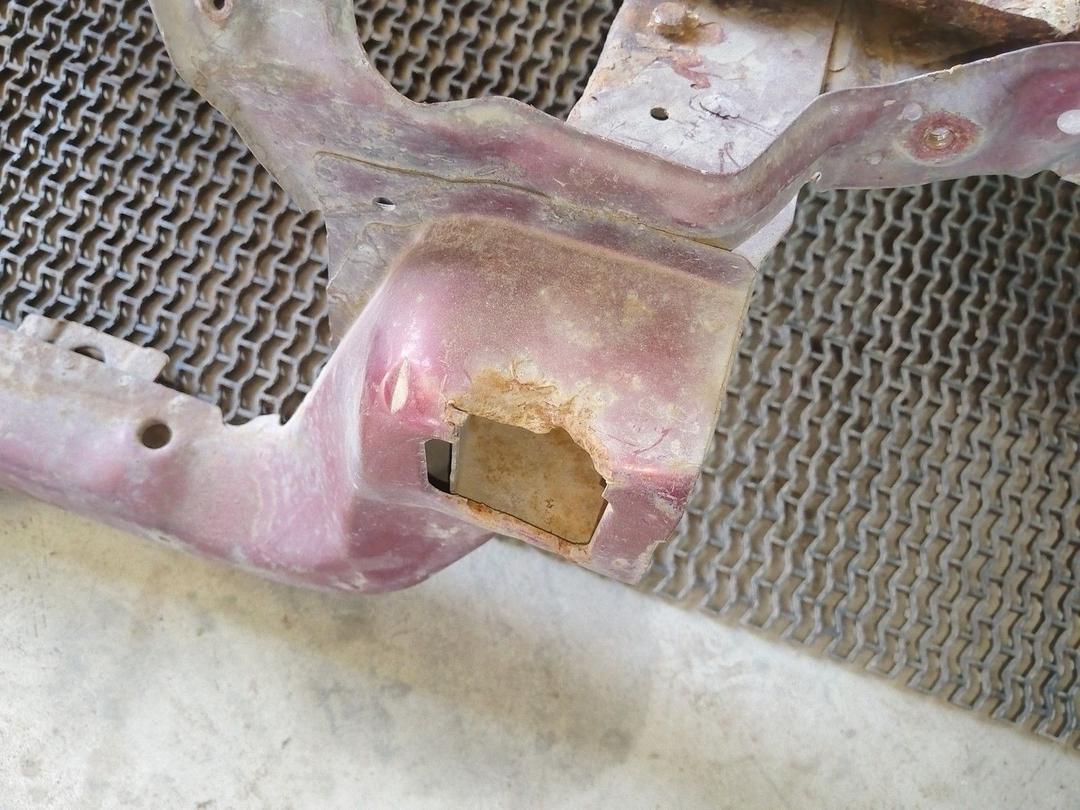 Передняя панель крепления облицовки (телевизор) AUPIHX Mitsubishi Carisma купить с доставкой. Огромный выбор запчастей и марок авто. У нас есть практически все.