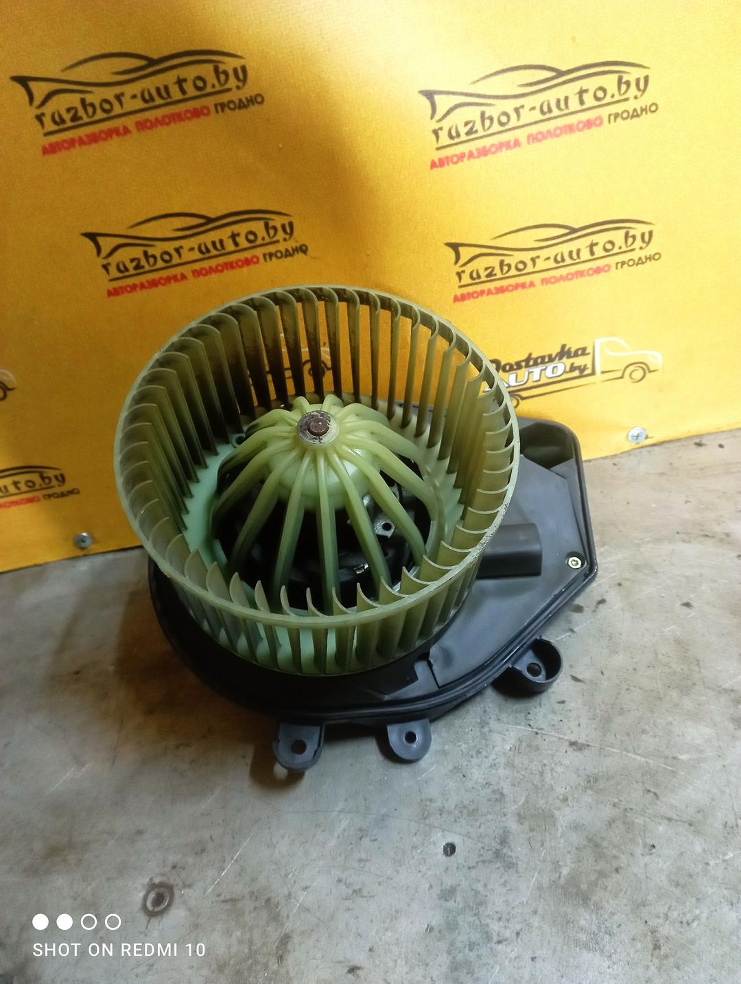 Моторчик печки 9J3E99 Volkswagen Passat купить с доставкой