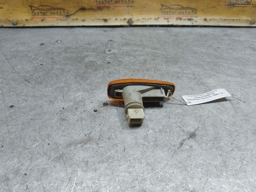 Повторитель передний правый 5Q6KNS Mitsubishi Carisma купить в магазине запчастей бу